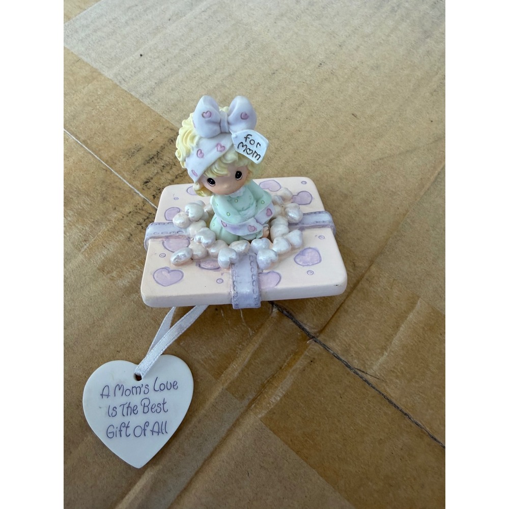Precious Moments Mom Love Best Gift OfAll Girl In Gift Box Figurine Purple Heart